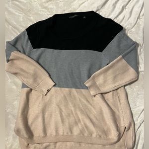 Cyrus sweater size xl